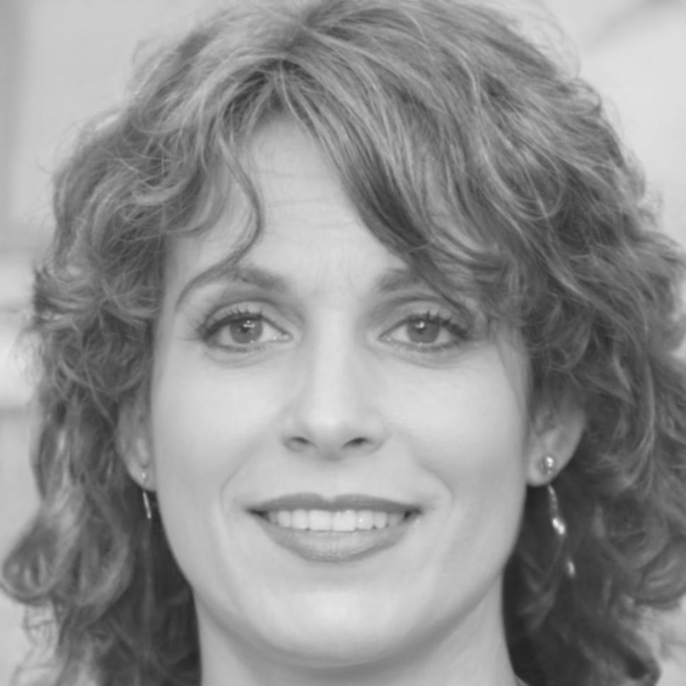 Retrato profesional de Elisenda Vernet